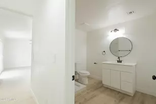 1301 W Sunland Ave, Phoenix, AZ 85041 - Photo 37