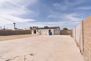 1301 W Sunland Ave, Phoenix, AZ 85041 - Photo 43