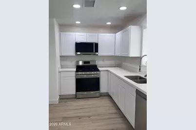 1301 W Sunland Avenue, Phoenix, AZ 85041 - Photo 11