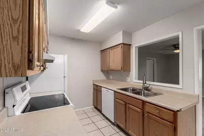 8905 N 55th Drive, Glendale, AZ 85302 - Photo 13