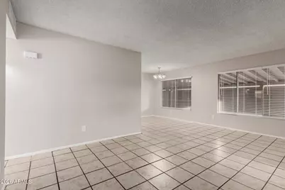 8905 N 55th Drive, Glendale, AZ 85302 - Photo 7