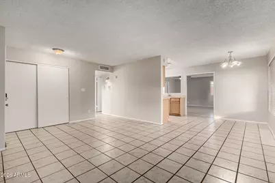 8905 N 55th Drive, Glendale, AZ 85302 - Photo 9