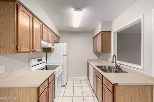 8905 N 55th Dr, Glendale, AZ 85302 - Photo 11