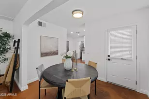 1346 E Palm Ln, Phoenix, AZ 85006 - Photo 11