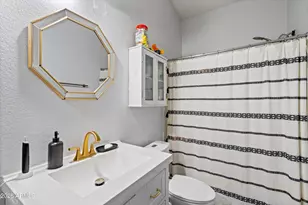 42383 W Hillman Dr, Maricopa, AZ 85138 - Photo 21