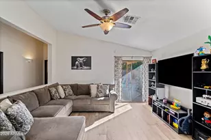 42383 W Hillman Dr, Maricopa, AZ 85138 - Photo 9