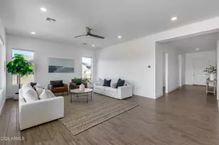 825 E Perdido Wy, Phoenix, AZ 85086 - Photo 19