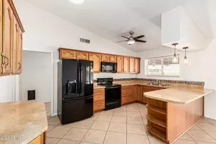 2554 E Catalina Ave, Mesa, AZ 85204 - Photo 11