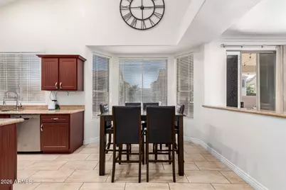 5273 W Angela Drive, Glendale, AZ 85308 - Photo 9