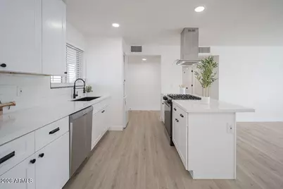 4653 E Almeria Road, Phoenix, AZ 85008 - Photo 7