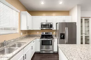 2031 N 77th Ln, Phoenix, AZ 85035 - Photo 9