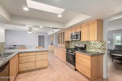 12018 N Sun Valley Drive, Sun City, AZ 85351 - Photo 17