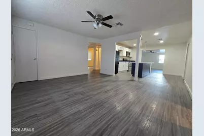 2628 N 61st Avenue, Phoenix, AZ 85035 - Photo 5