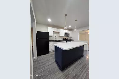 2628 N 61st Avenue, Phoenix, AZ 85035 - Photo 9