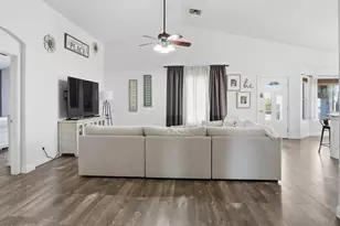 3206 S 81st Ave, Phoenix, AZ 85043 - Photo 11