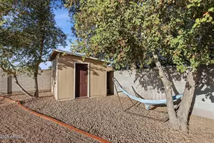 3444 E Paradise Dr, Phoenix, AZ 85028 - Photo 29