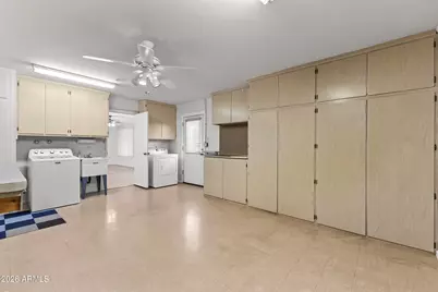 10733 W Saratoga Circle, Sun City, AZ 85351 - Photo 35