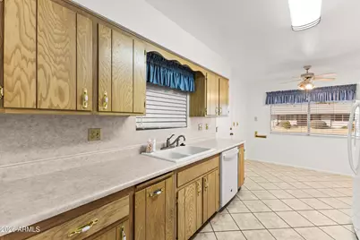 10733 W Saratoga Circle, Sun City, AZ 85351 - Photo 13