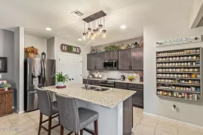 25928 W Vista North Drive, Buckeye, AZ 85396 - Photo 9