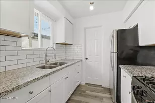 920 E Montebello Ave, Phoenix, AZ 85014 - Photo 11