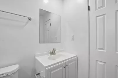 920 E Montebello Avenue, Phoenix, AZ 85014 - Photo 17