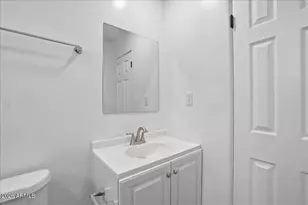 920 E Montebello Ave, Phoenix, AZ 85014 - Photo 17