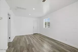 920 E Montebello Ave, Phoenix, AZ 85014 - Photo 19