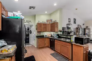 9530 W Tinajas Dr, Arizona City, AZ 85123 - Photo 15