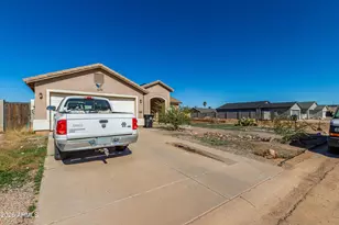 9530 W Tinajas Dr, Arizona City, AZ 85123 - Photo 3