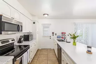 3312 S Ventura Dr, Tempe, AZ 85282 - Photo 3