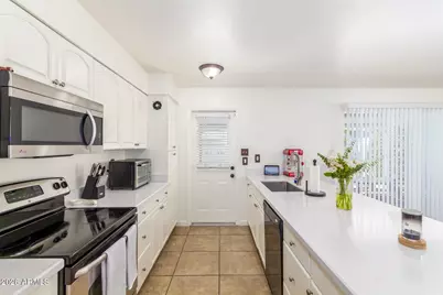 3312 S Ventura Drive, Tempe, AZ 85282 - Photo 3