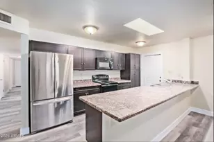 932 E Concorda Dr, Tempe, AZ 85282 - Photo 7