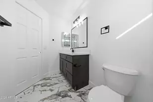 916 E Harwell Rd, Phoenix, AZ 85042 - Photo 23