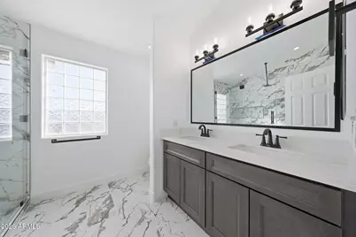 916 E Harwell Road, Phoenix, AZ 85042 - Photo 27