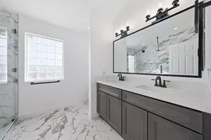 916 E Harwell Rd, Phoenix, AZ 85042 - Photo 27