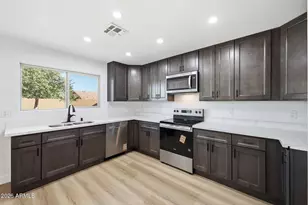 916 E Harwell Rd, Phoenix, AZ 85042 - Photo 17