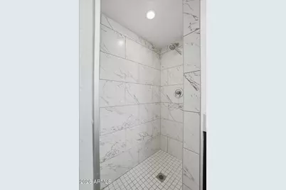 813 E Marlette Avenue, Phoenix, AZ 85014 - Photo 11