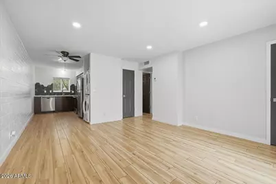813 E Marlette Avenue, Phoenix, AZ 85014 - Photo 15