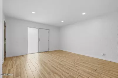 813 E Marlette Avenue, Phoenix, AZ 85014 - Photo 13