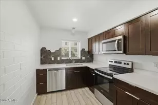 813 E Marlette Ave, Phoenix, AZ 85014 - Photo 7