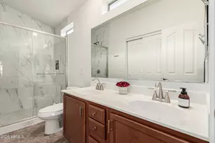 2725 E Mine Creek Rd, Phoenix, AZ 85024 - Photo 17