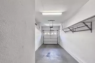 2725 E Mine Creek Rd, Phoenix, AZ 85024 - Photo 25