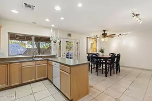 19236 N 14th Dr, Phoenix, AZ 85027 - Photo 7