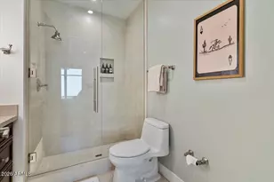 6166 N Scottsdale Rd, Paradise Valley, AZ 85253 - Photo 15