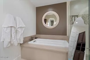 6166 N Scottsdale Rd, Paradise Valley, AZ 85253 - Photo 9