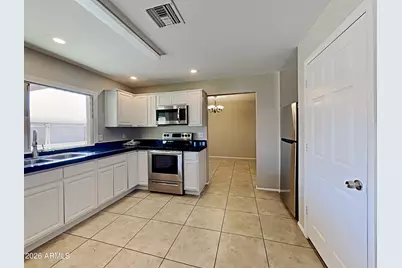 4569 W Shaw Butte Drive, Glendale, AZ 85304 - Photo 9