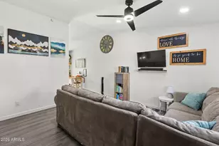 3120 N 67th Ln, Phoenix, AZ 85033 - Photo 9