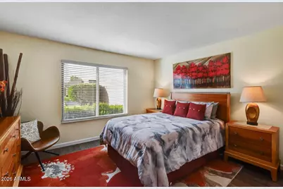 9808 W Kerry Lane, Peoria, AZ 85382 - Photo 11