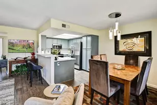 9808 W Kerry Ln, Peoria, AZ 85382 - Photo 5