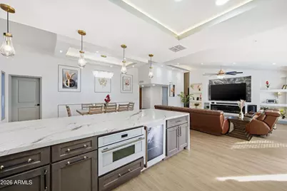 8043 W Tuckey Lane, Glendale, AZ 85303 - Photo 7